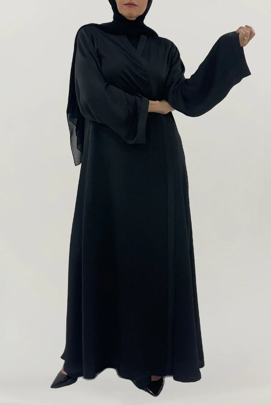 Plain Black Elegant Abaya