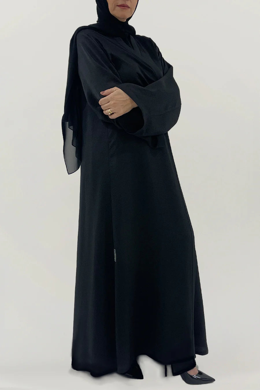 Plain Black Elegant Abaya